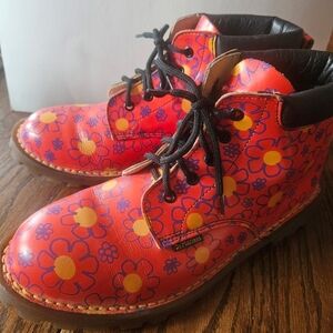Original Doc Marten Boots - Made in England - Vintage 90's - Flower Power - UK5/